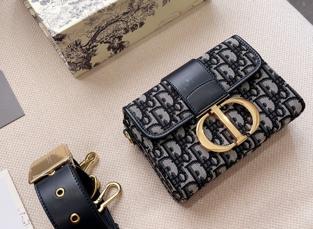 EN - New Arrival Bags DIR 042