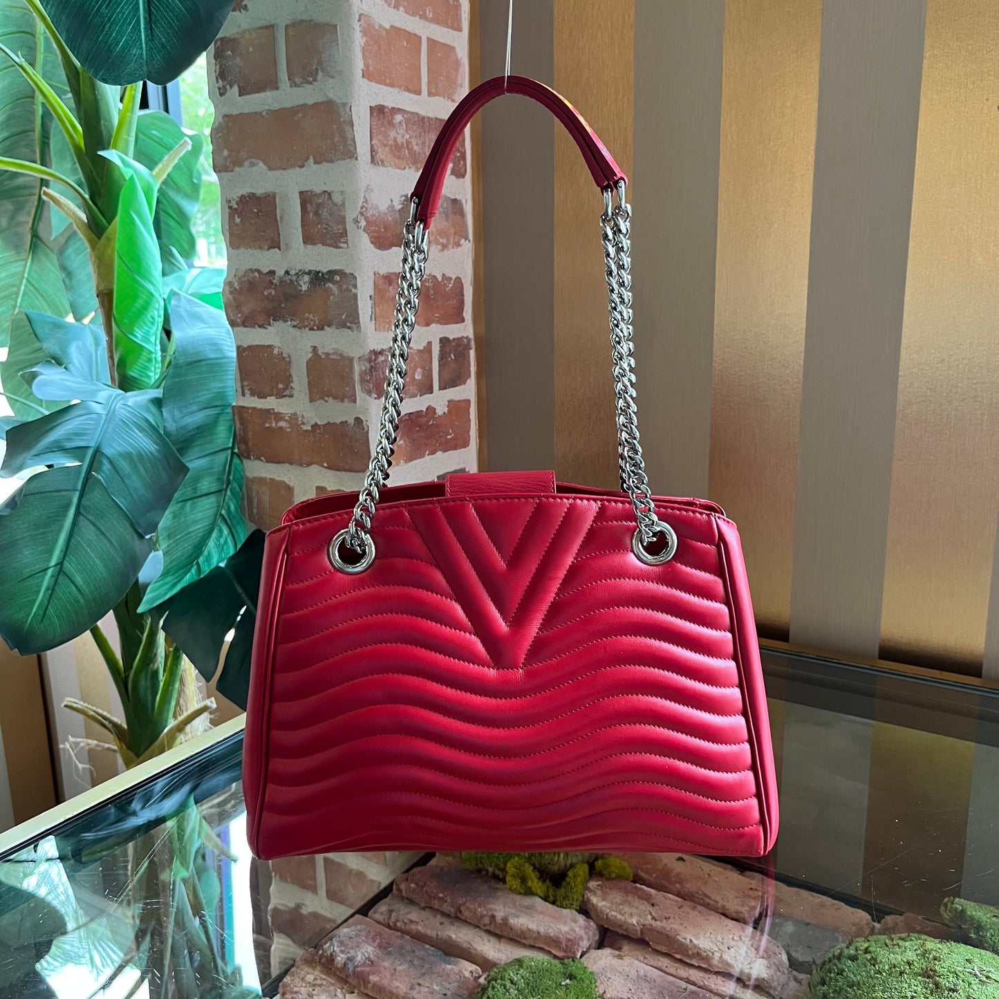 LOUIS VUITTON New Wave Red Leather Chain Tote Bag