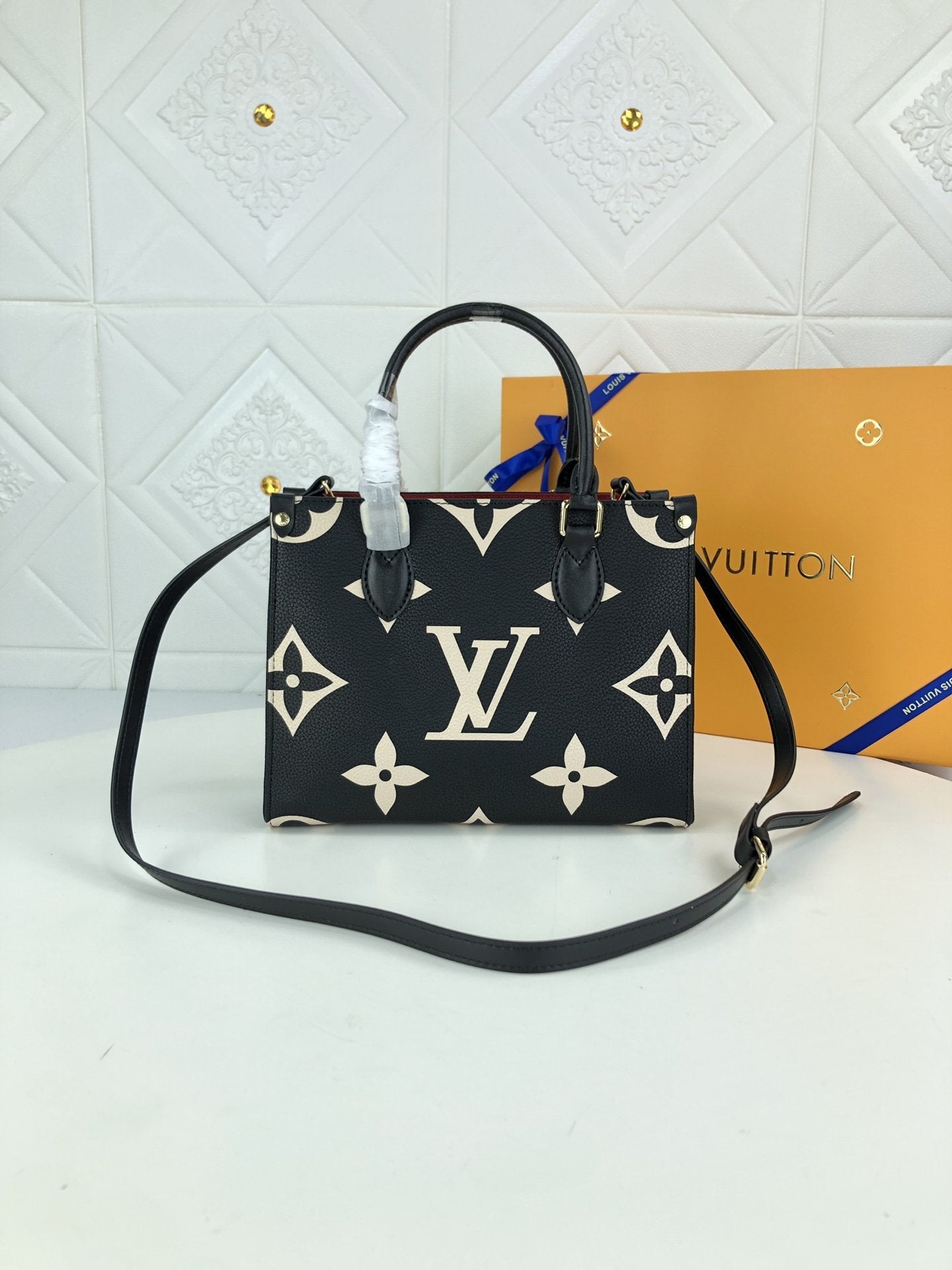 EN - New Arrival Bags LUV 106
