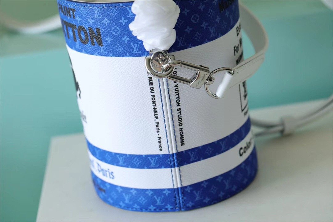 LV Paint Can Coated Canvas By Virgil AblohÃ¢â‚¬â„¢s Lagoon For Women, WomenÃ¢â‚¬â„¢s Bags, Shoulder And Crossbody Bags 6.7in/17cm LV M81597