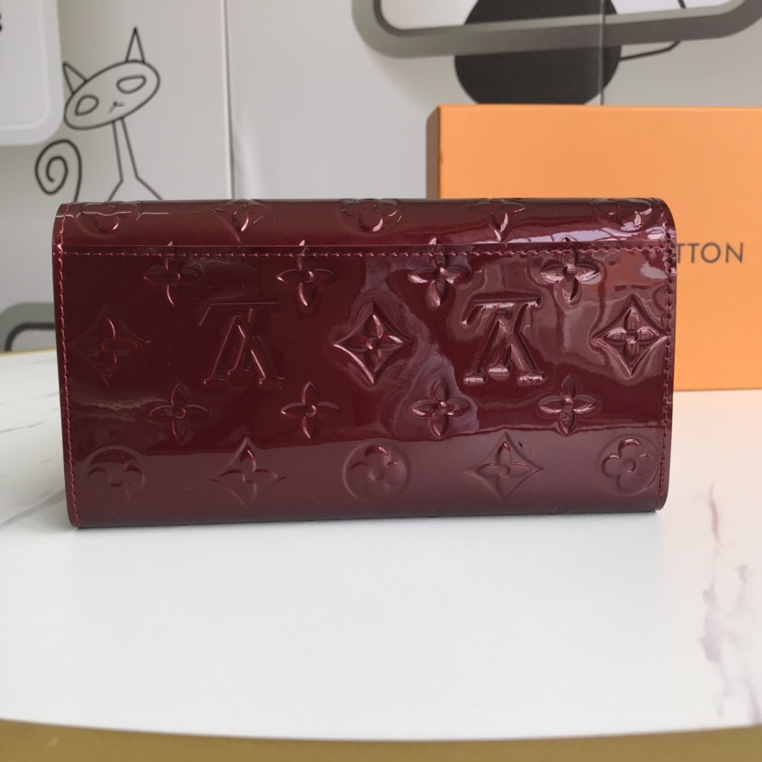 EN - New Arrival Wallet LUV 007