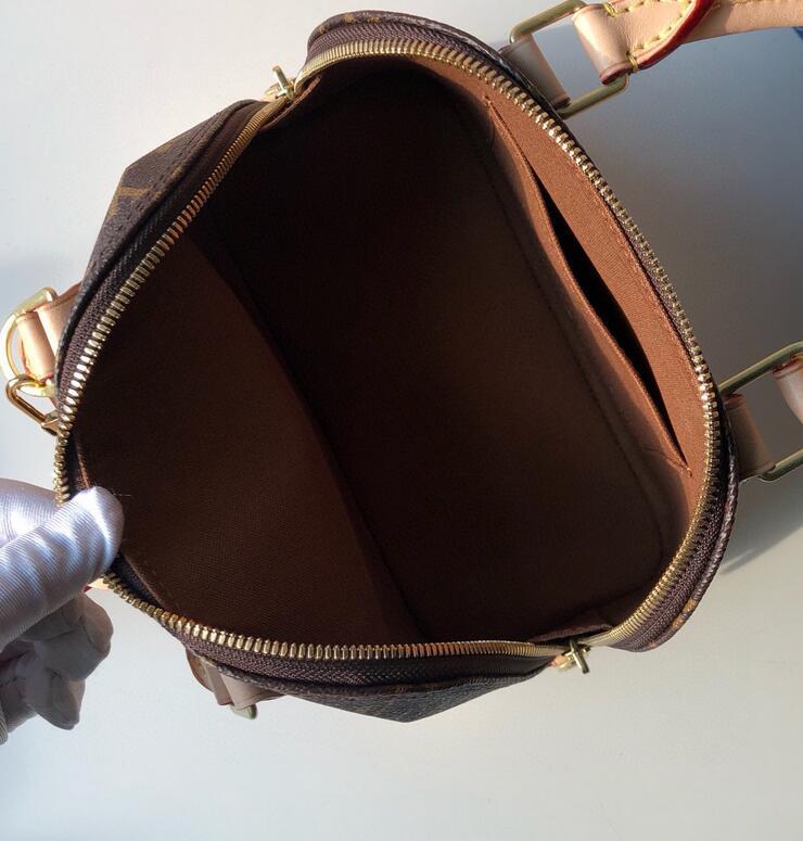 SAMC - LOV Bags - 3011