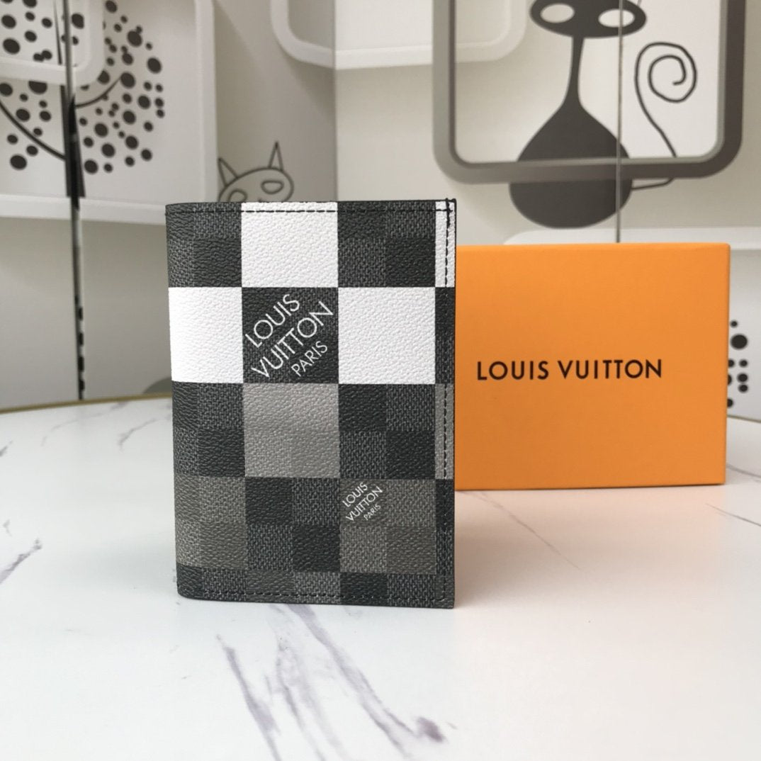 EN - New Arrival Wallet LUV 048