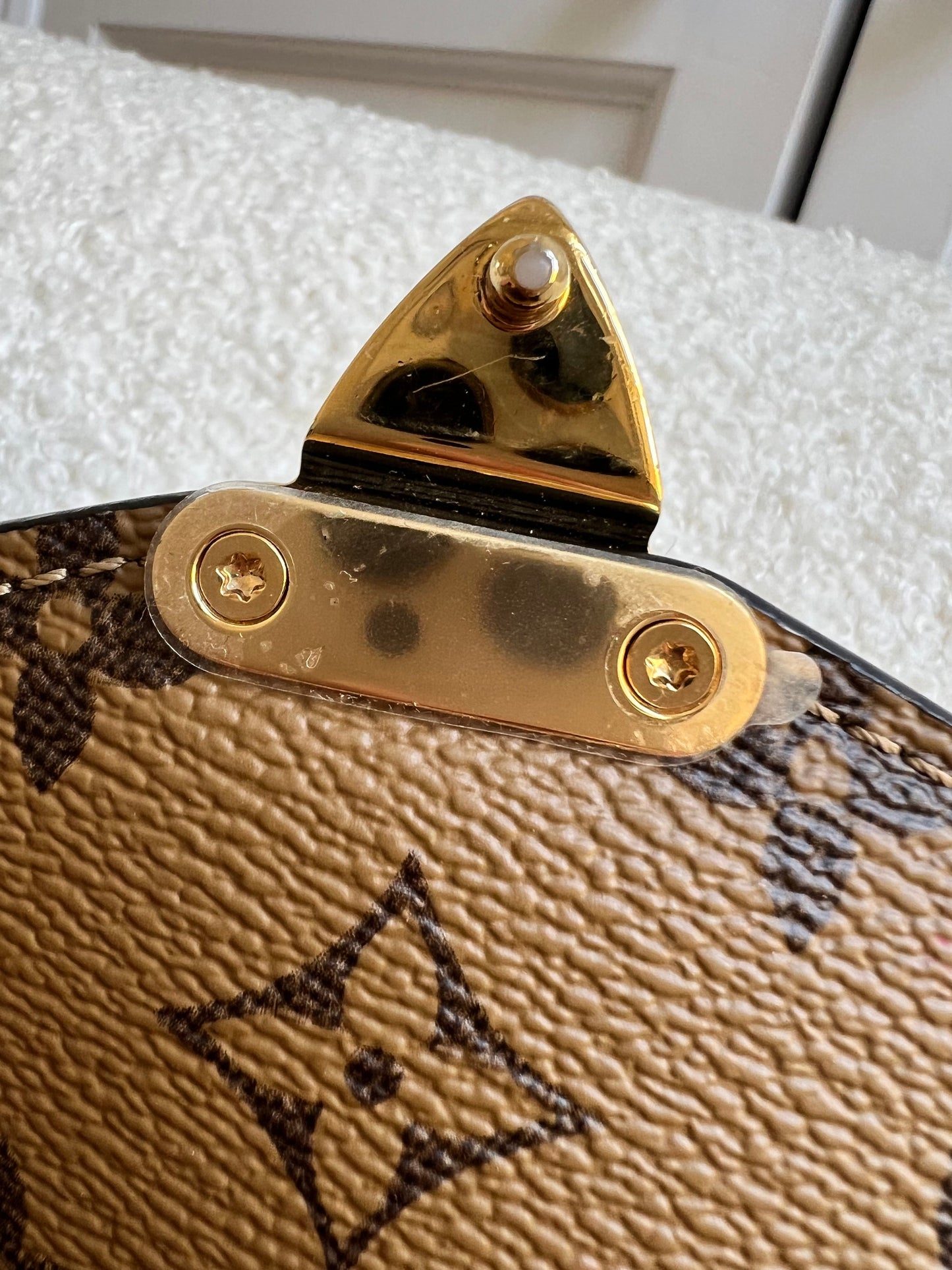 Louis Vuitton Pochette Metis Reverse Monogram (RRP £1,970)