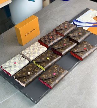 Glami-i LOV Wallets - 281