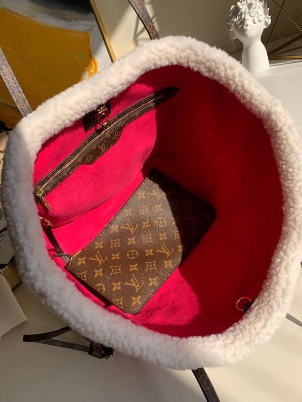 LOV2 Bags - Luxurious Bags  1353