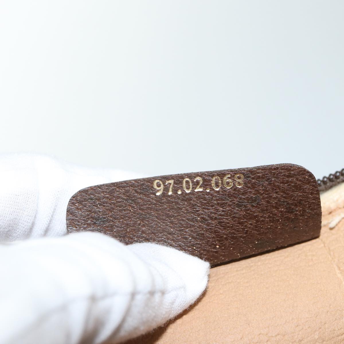 GUCCI GG Supreme Shoulder Bag PVC Beige 97 02 068 72481