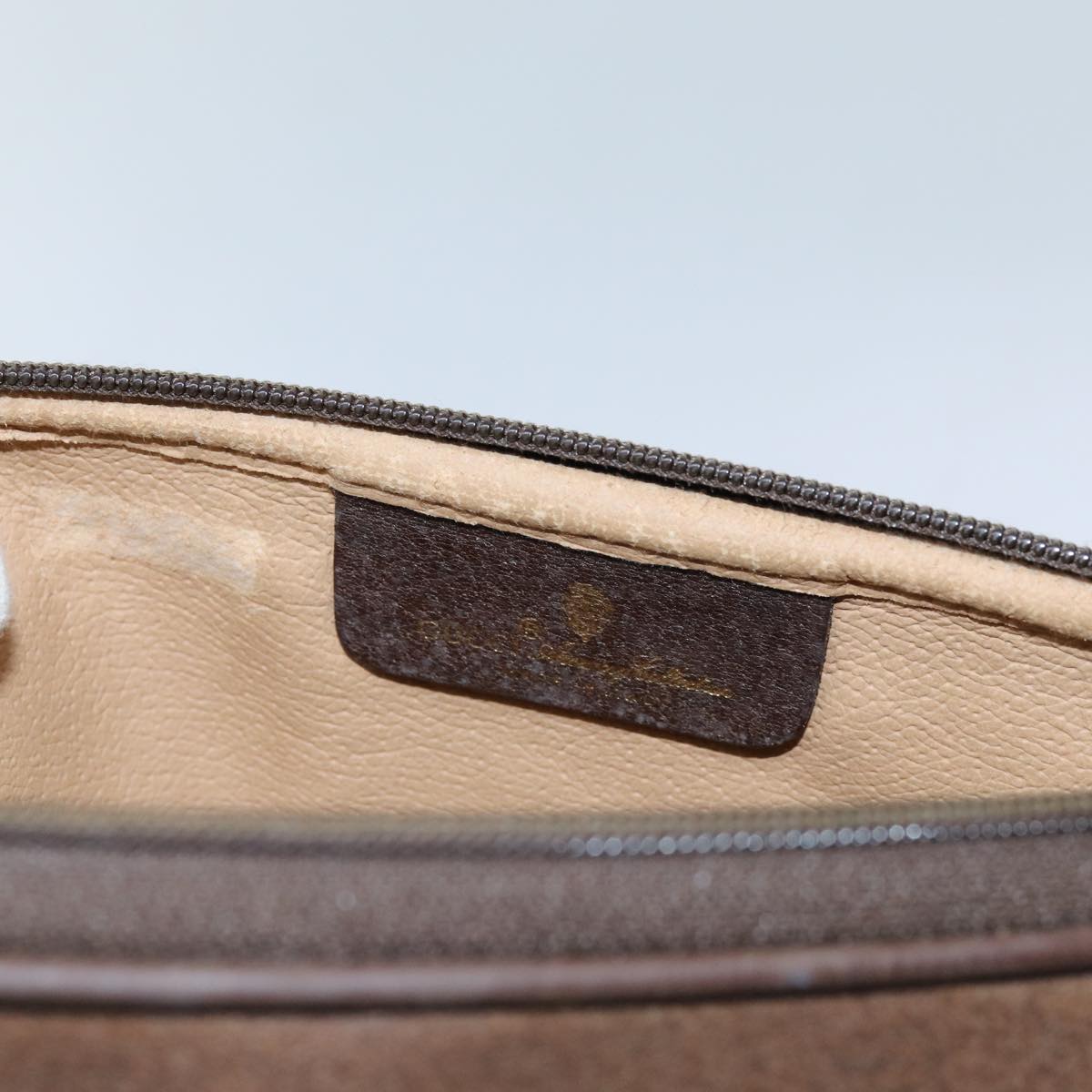 GUCCI GG Supreme Shoulder Bag PVC Beige 97 02 068 72620