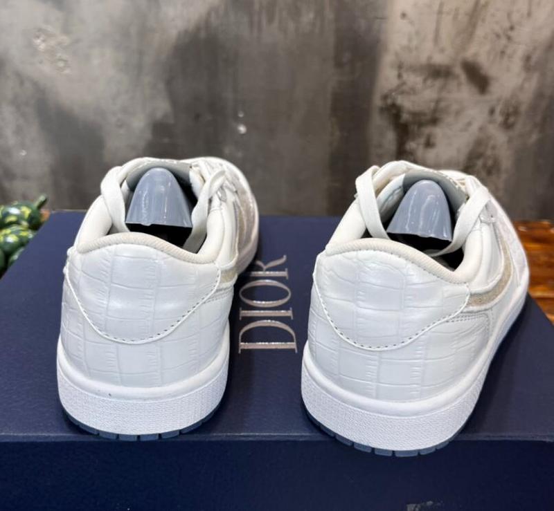 SAMC - NKE Shoes - 466