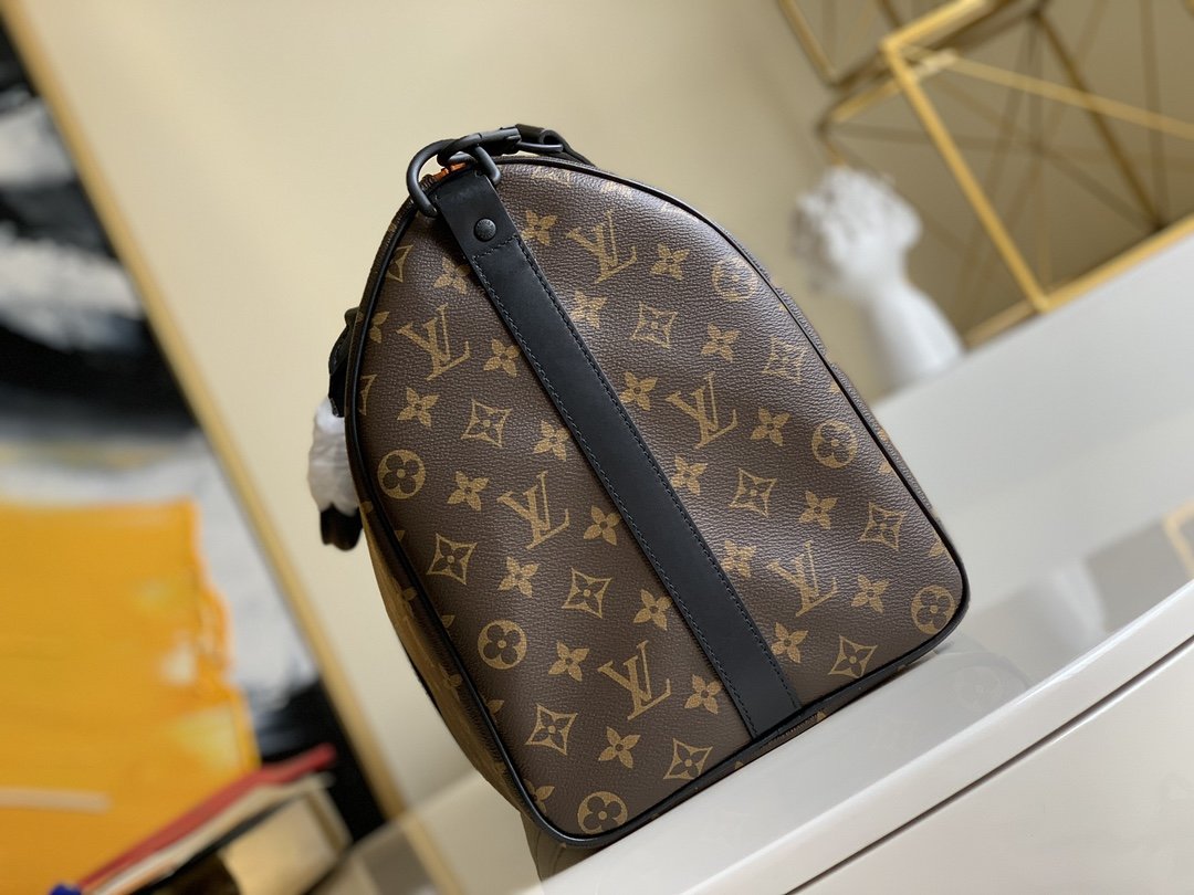 LV Keepall Bandouliere 45 Monogram Canvas For Men, MenÃ¢â‚¬â„¢s Bags, Travel Bags 17.7in/45cm LV