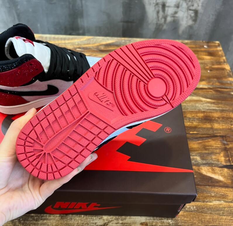 SAMC - NKE Shoes - 432