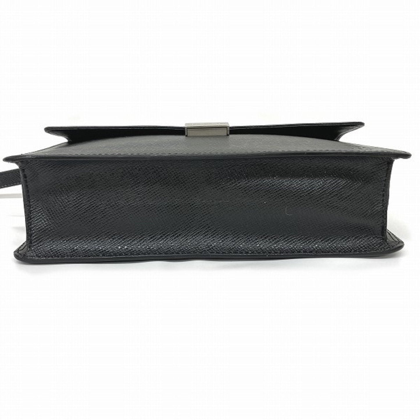 Louis Vuitton Selenga  Leather Clutch Bag ()