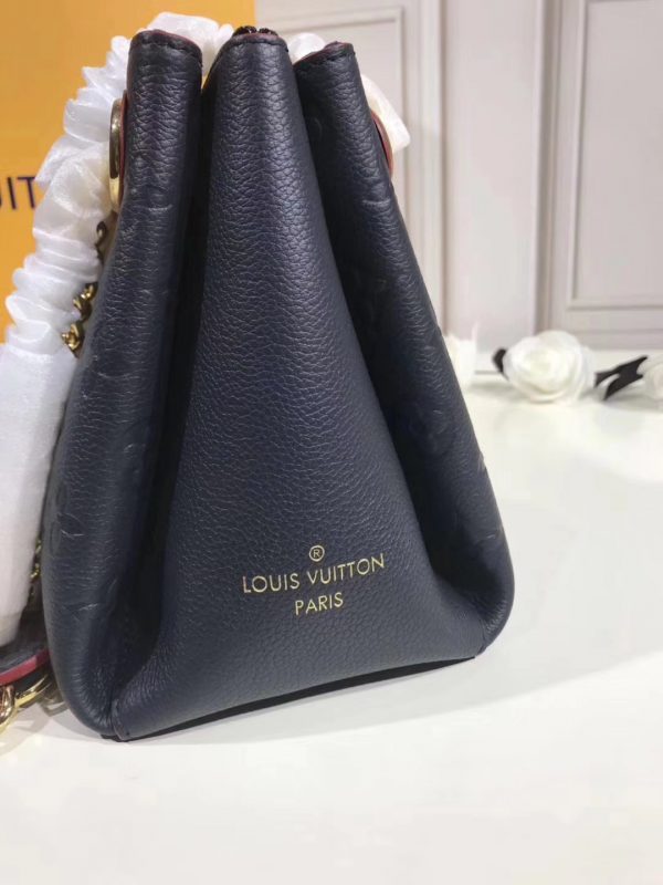 LOV2 Bags - Luxurious Bags  1077
