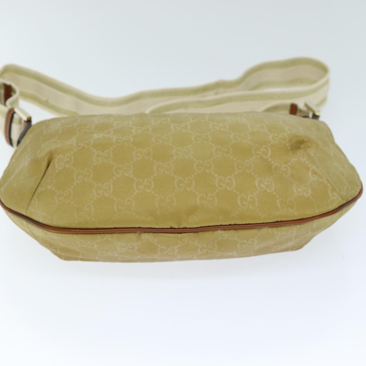 GUCCI GG Canvas Shoulder Bag Beige 181092 73892