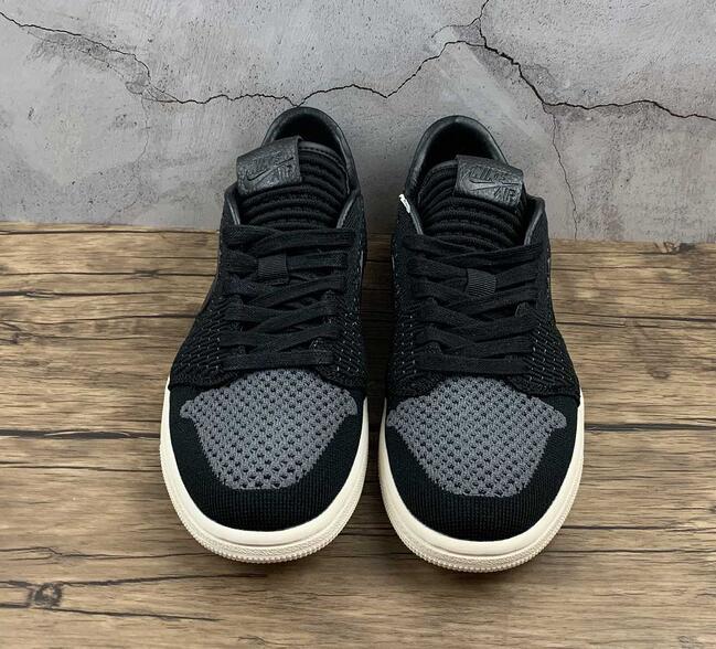 SAMC - NKE Shoes - 1486