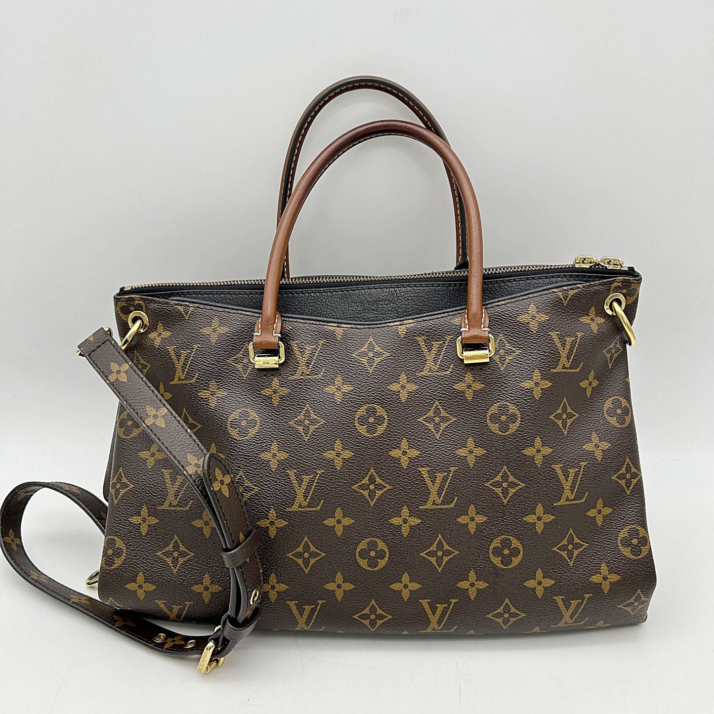 GLM-Monogram Pallas Black LA16606