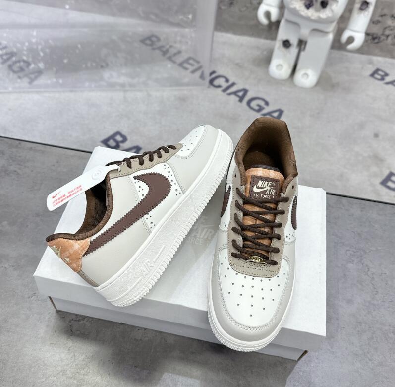 SAMC - NKE Shoes - 144