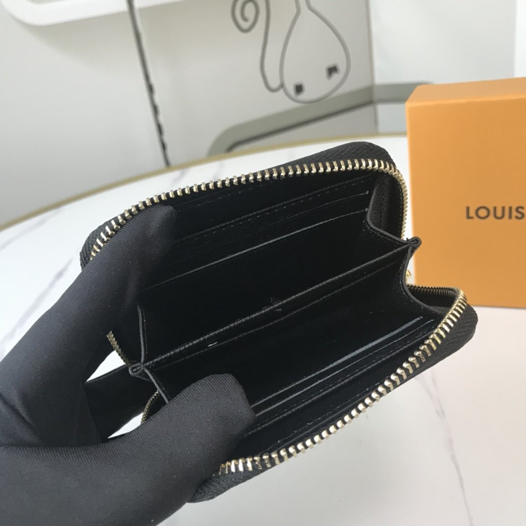 EN - New Arrival Wallet LUV 029