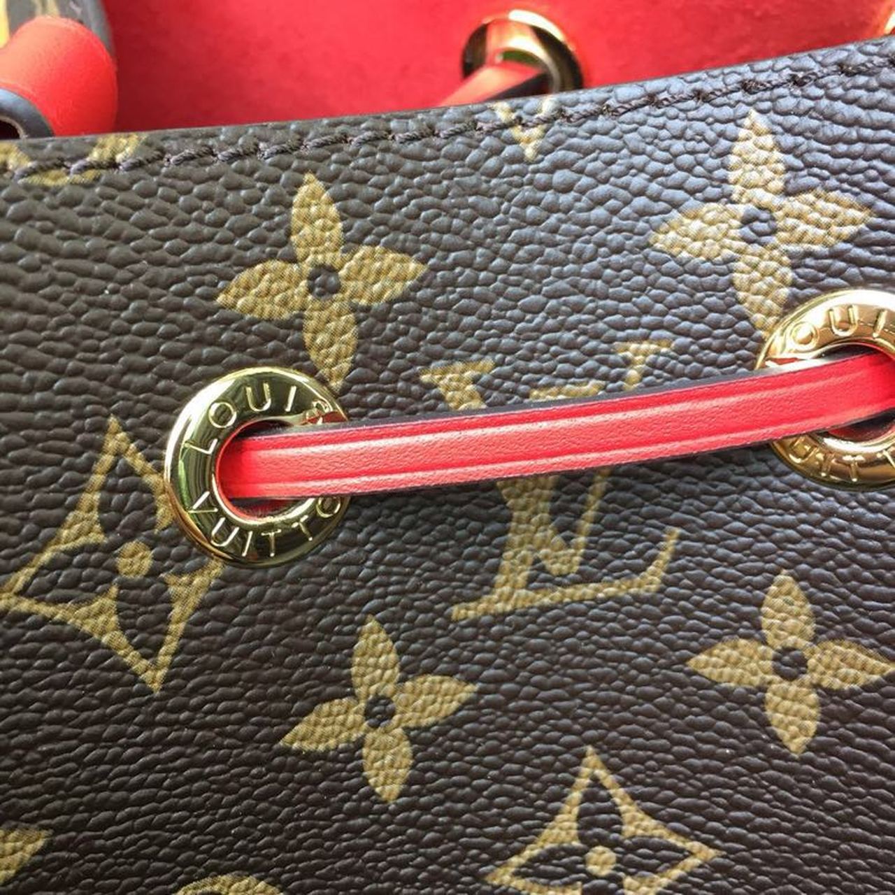 LV NeoNoe MM Bucket Bag Monogram Canvas Coquelicot Red For Women, WomenÃ¢â‚¬â„¢s Handbags, Shoulder And Crossbody Bags 10.2in/26cm LV M44021