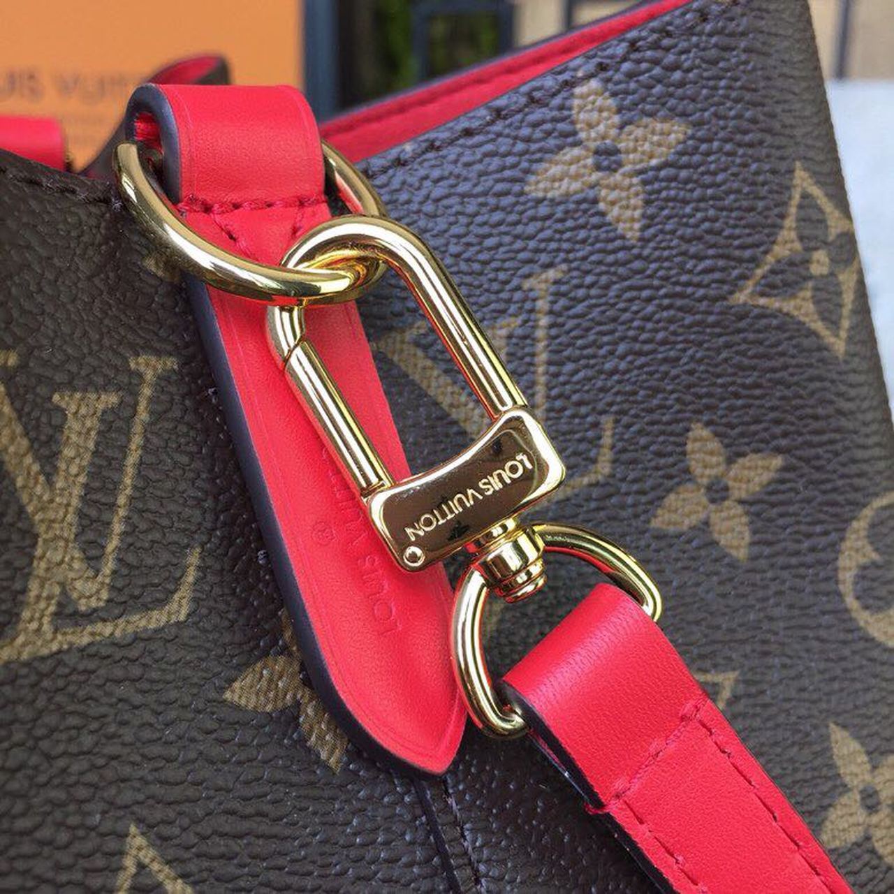 LV NeoNoe MM Bucket Bag Monogram Canvas Coquelicot Red For Women, WomenÃ¢â‚¬â„¢s Handbags, Shoulder And Crossbody Bags 10.2in/26cm LV M44021