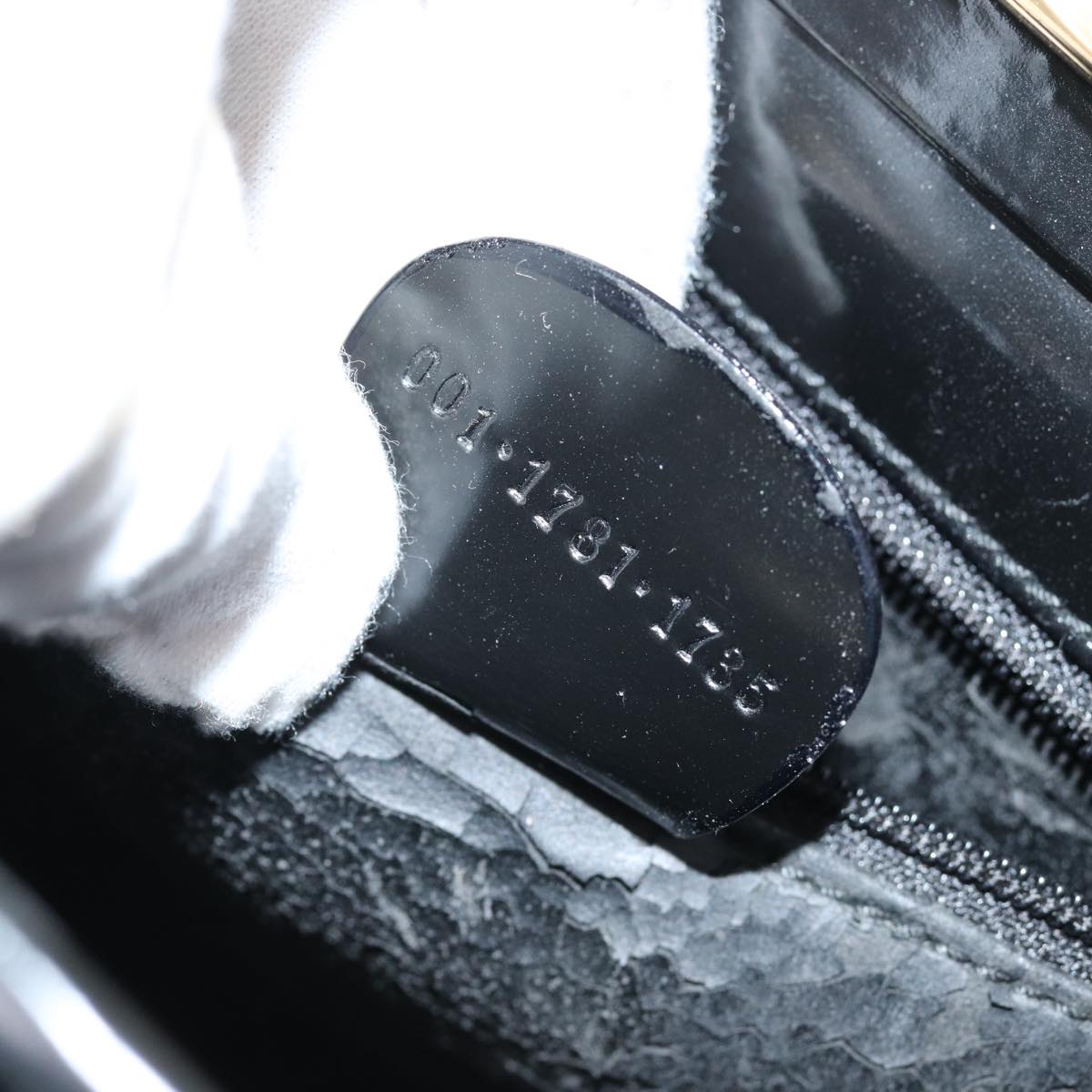 GUCCI Shoulder Bag patent Black 001 1781 1735 74975