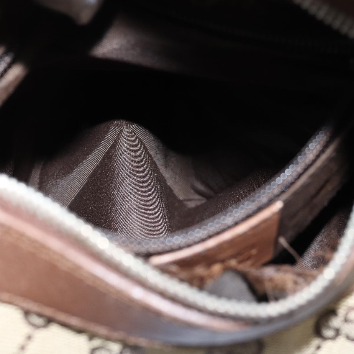 GUCCI GG Canvas Shoulder Bag Beige 019 0537 74979