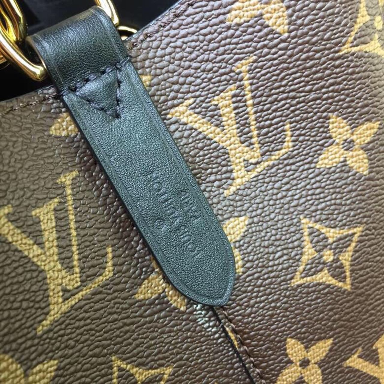LV NeoNoe MM Bucket Bag Monogram Canvas Black For Women, WomenÃ¢â‚¬â„¢s Handbags, Shoulder And Crossbody Bags 10.2in/26cm LV M44020