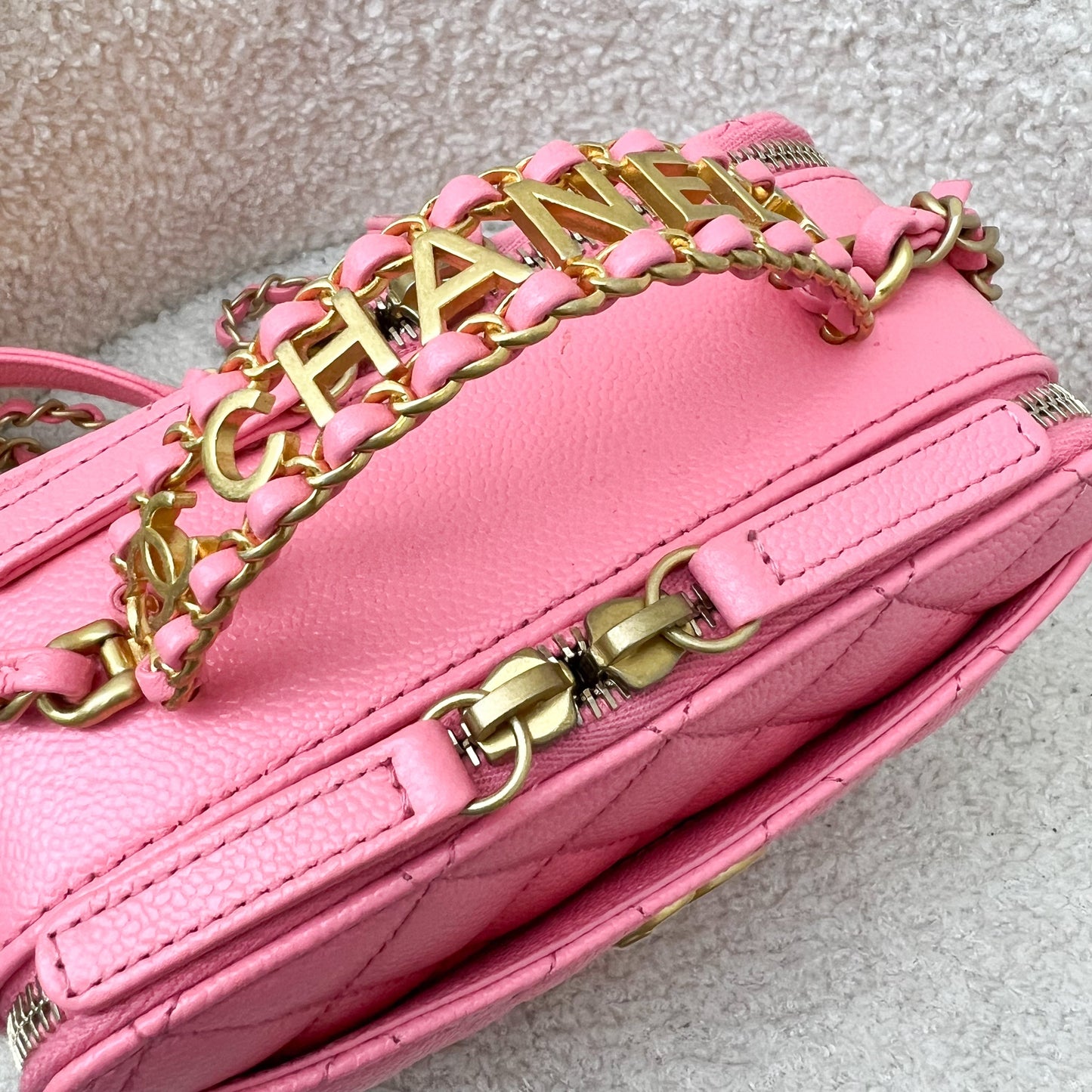 GLM-"Pick Me Up" Vanity Case in Pink Caviar and AGHW