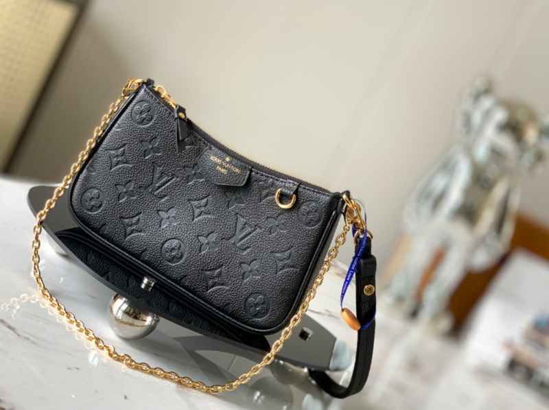 SAMC - LOV Bags - 1354