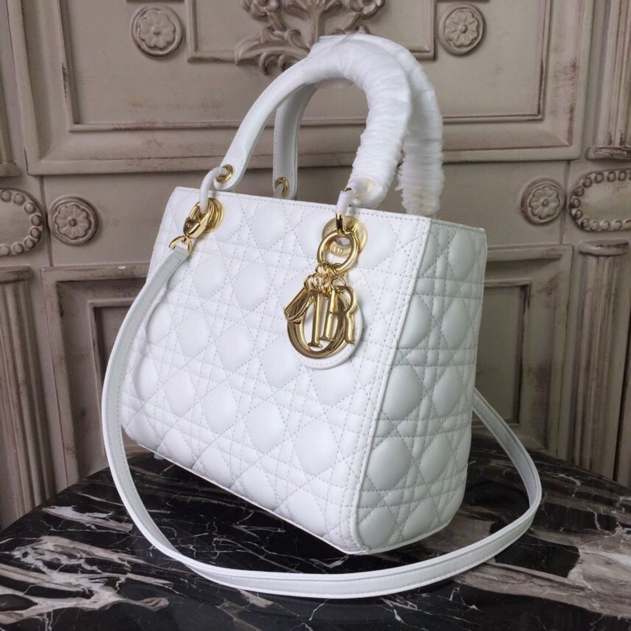 GLAMI MeGLAMIum Lady Bag Gold Toned Hardware White For Women 24cm/9in CD