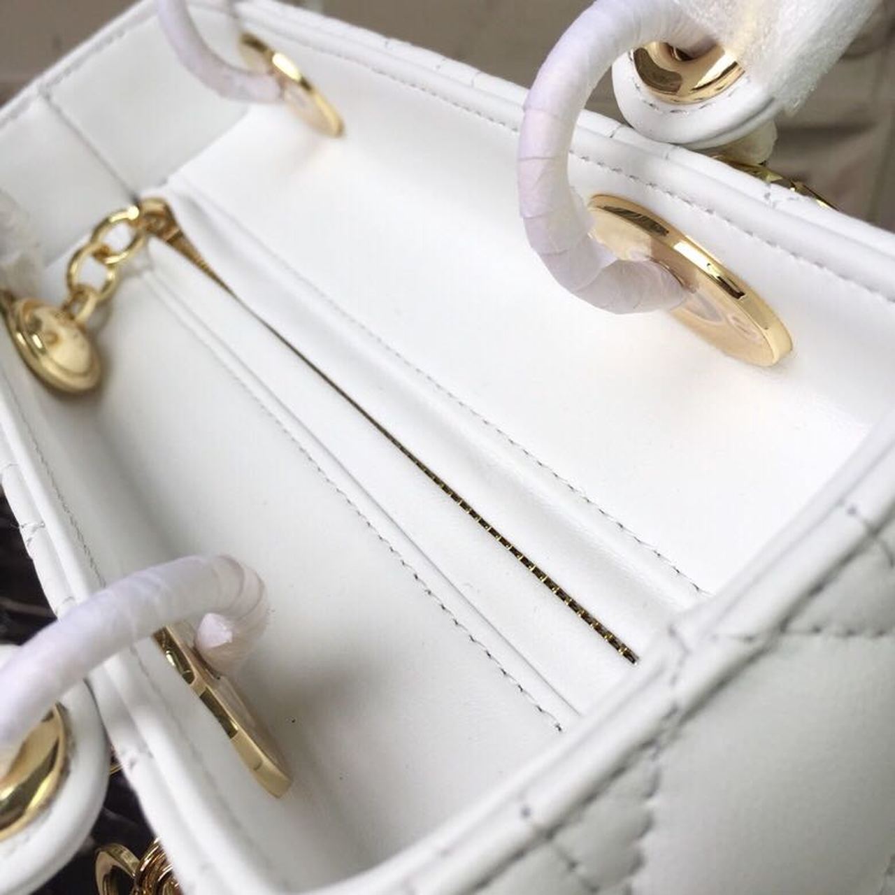 GLAMI MeGLAMIum Lady Bag Gold Toned Hardware White For Women 24cm/9in CD