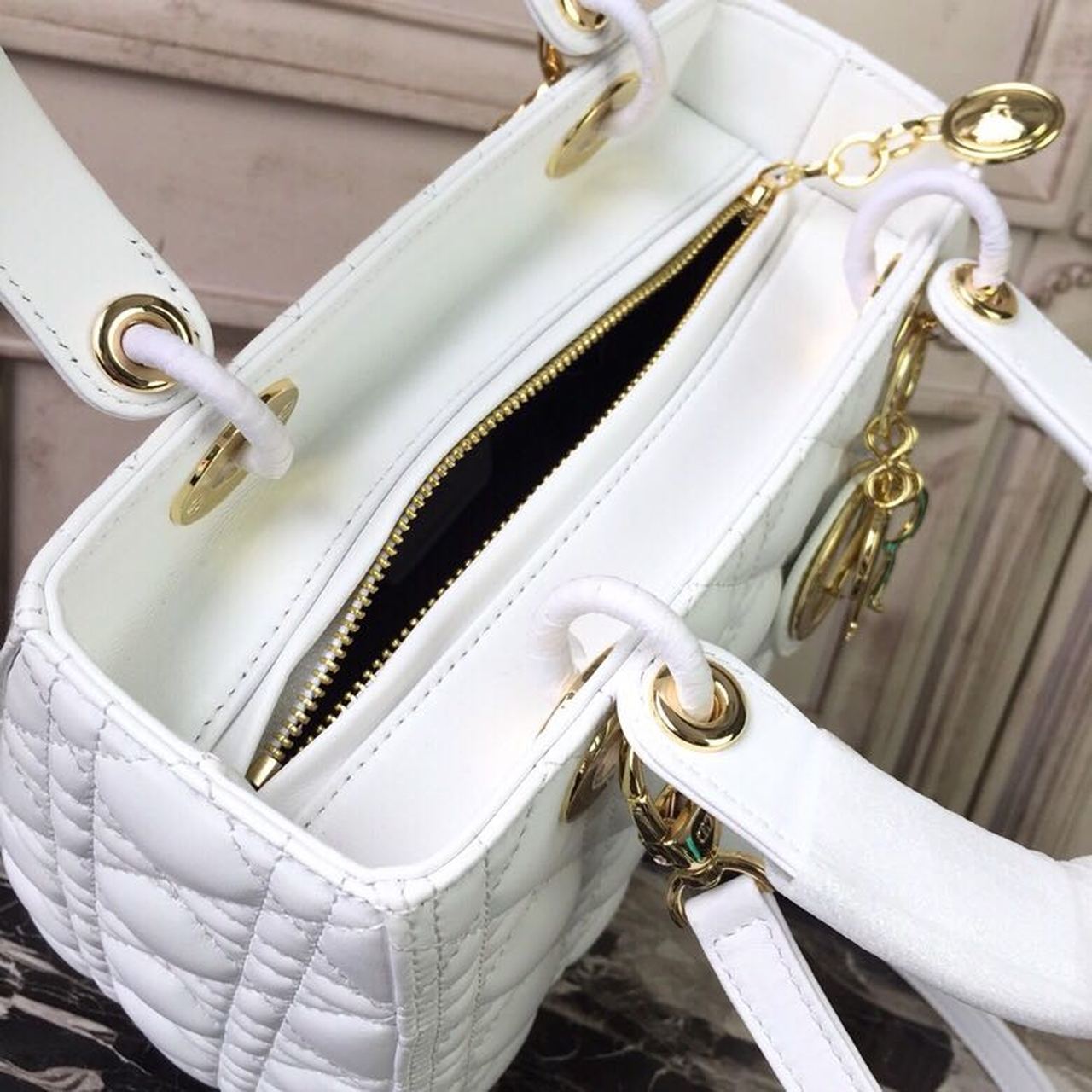 GLAMI MeGLAMIum Lady Bag Gold Toned Hardware White For Women 24cm/9in CD