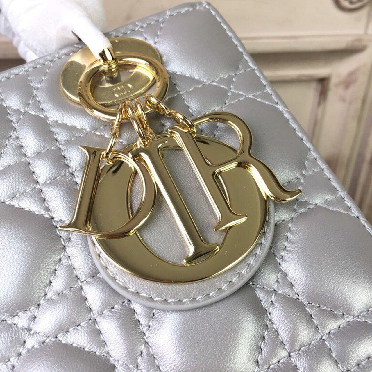 GLAMI Small Lady Bag Gold Toned Hardware Pearl Silver White For Women 8in/20cm CD