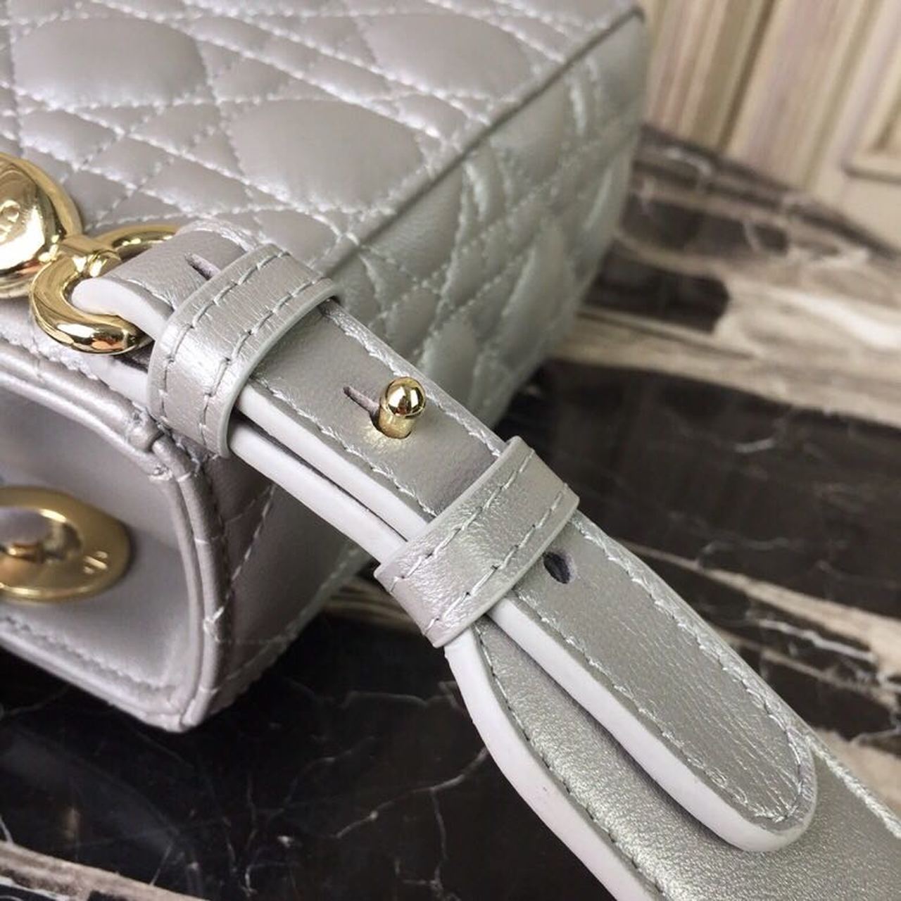 GLAMI Small Lady Bag Gold Toned Hardware Pearl Silver White For Women 8in/20cm CD