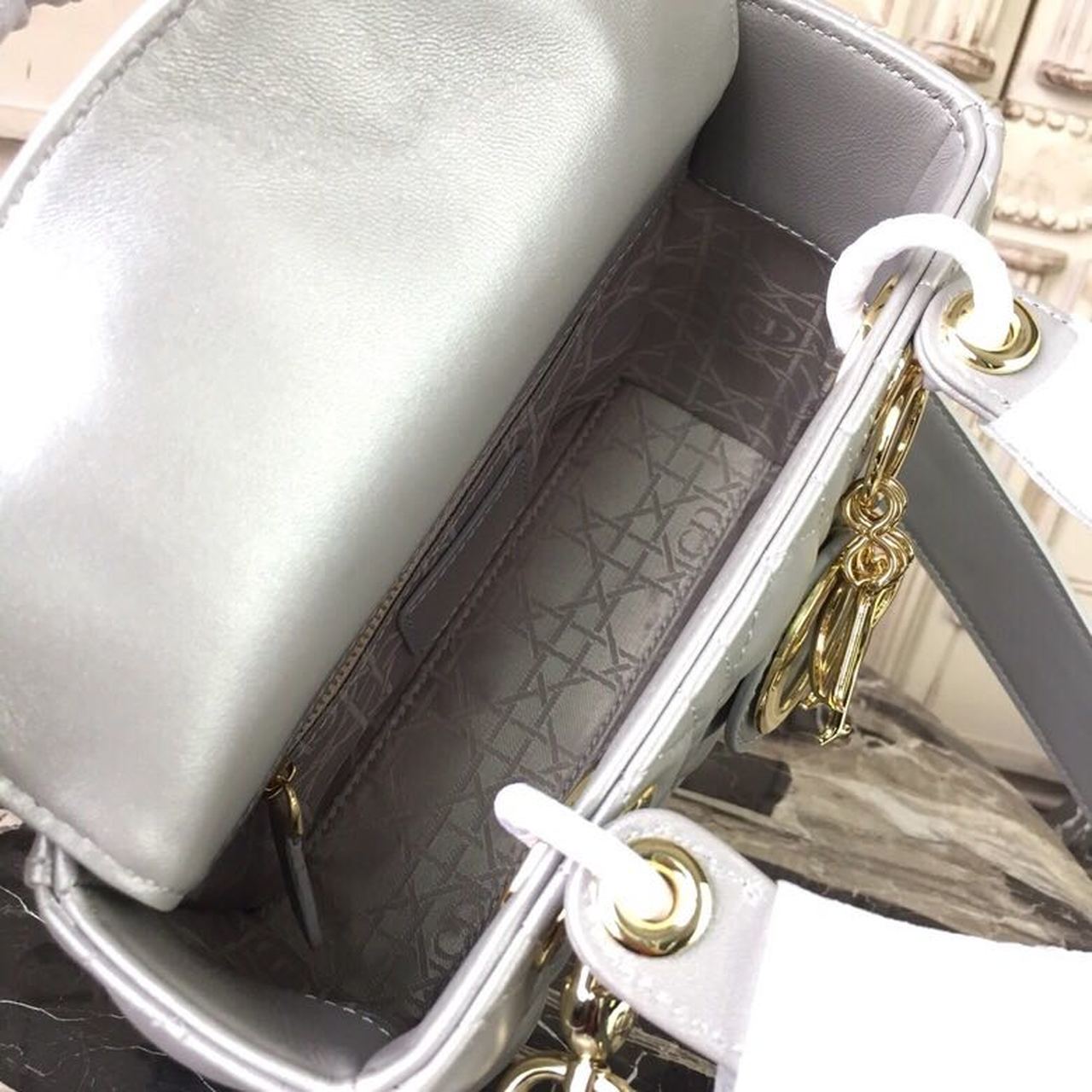 GLAMI Small Lady Bag Gold Toned Hardware Pearl Silver White For Women 8in/20cm CD