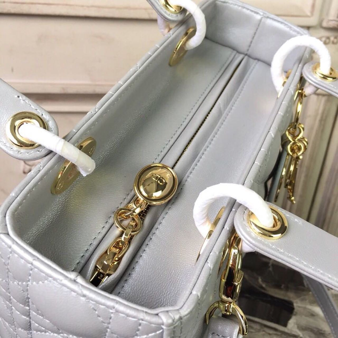 GLAMI MeGLAMIum Lady Bag Gold Toned Hardware For Women 9.5in/24cm CD
