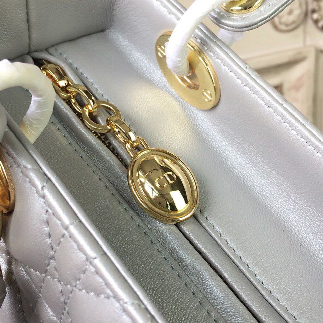 GLAMI MeGLAMIum Lady Bag Gold Toned Hardware For Women 9.5in/24cm CD