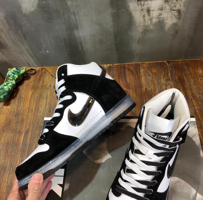 SAMC - NKE Shoes - 1680