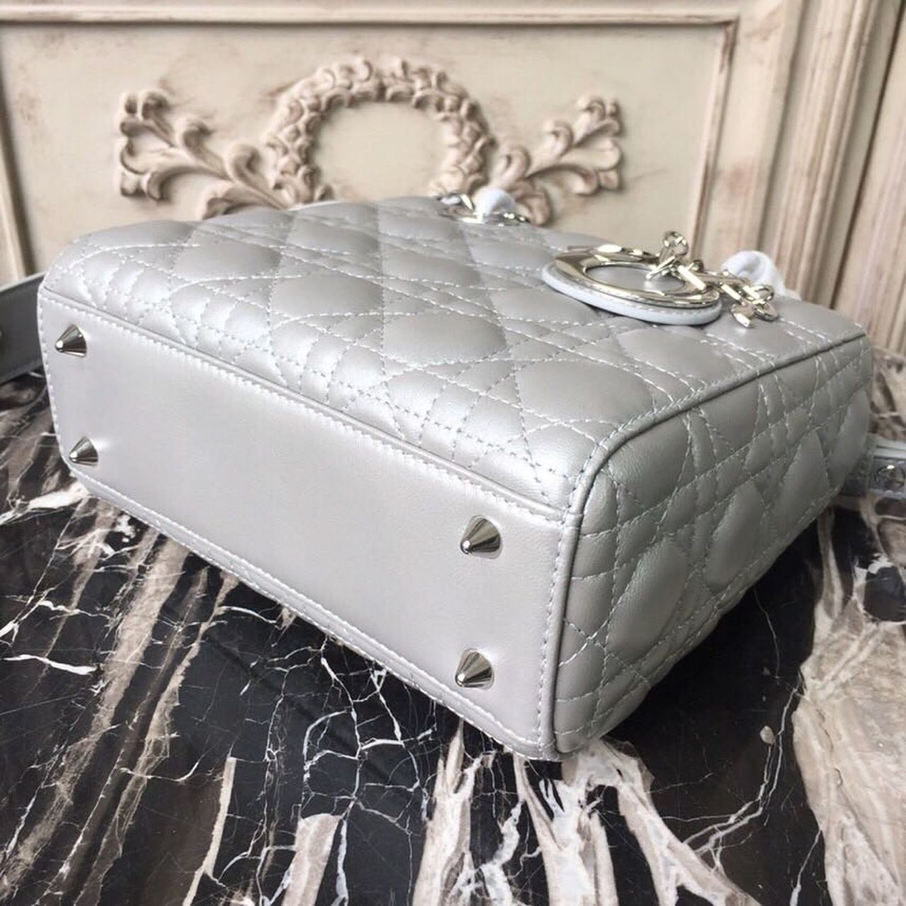 GLAMI Small Opaline Gray PearlesGLAMInt Cannage Lady Bag Hardware Pearl Silver For Women 8in/20cm CD