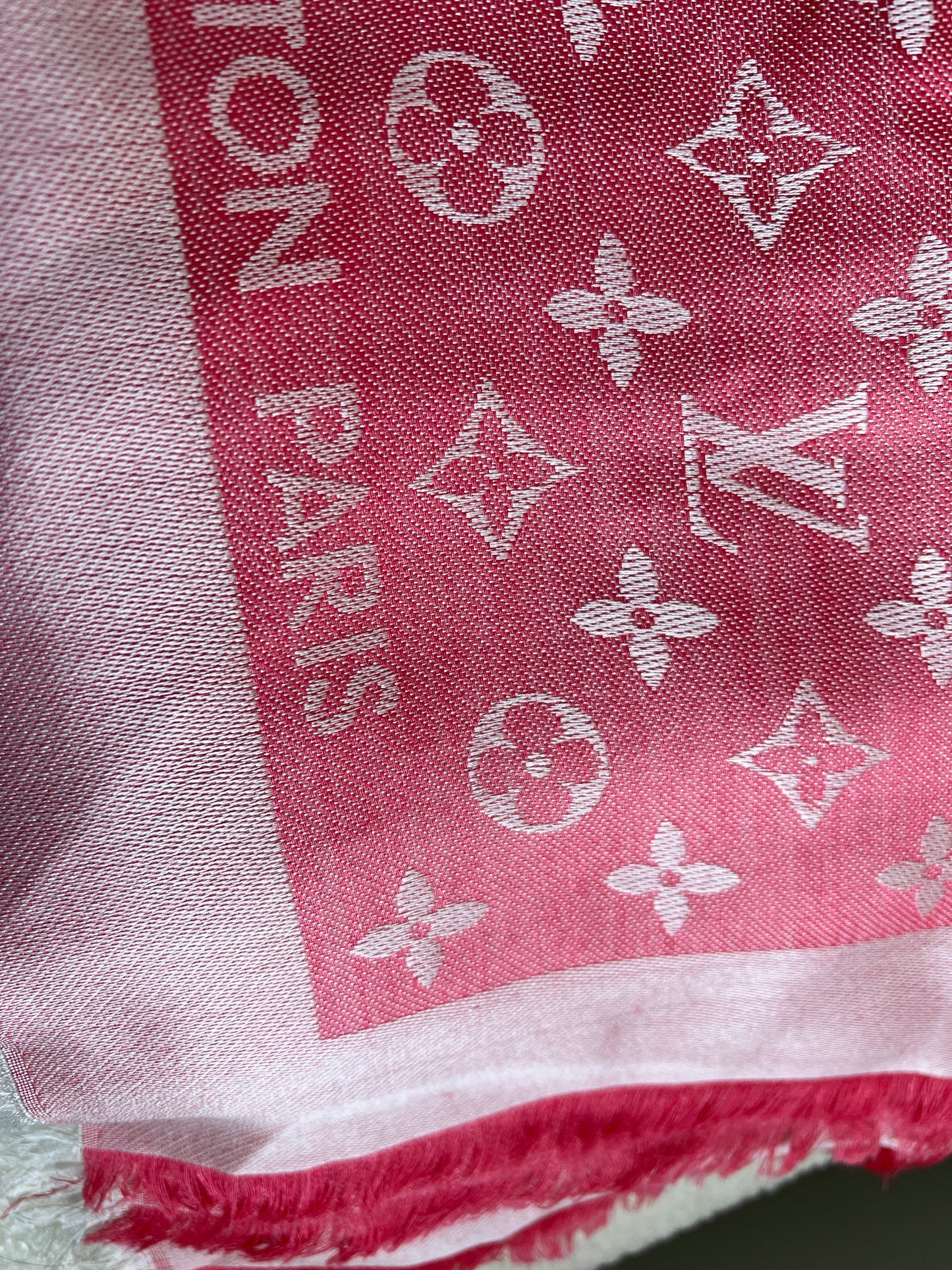 Louis Vuitton Pink Monogram Shawl (RRP £450)