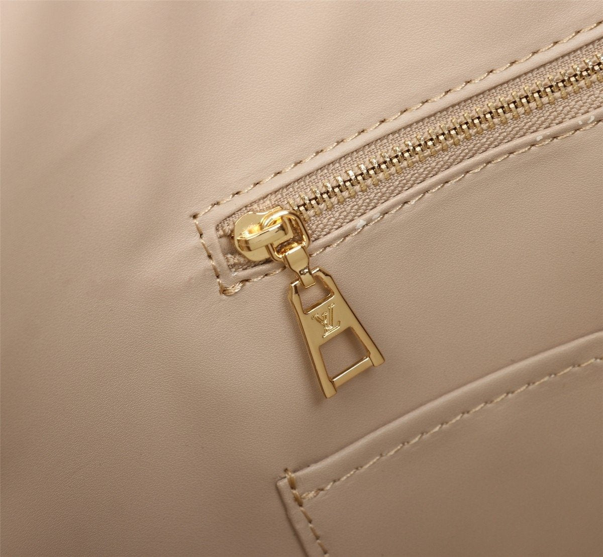 EN - New Arrival Bags LUV 034