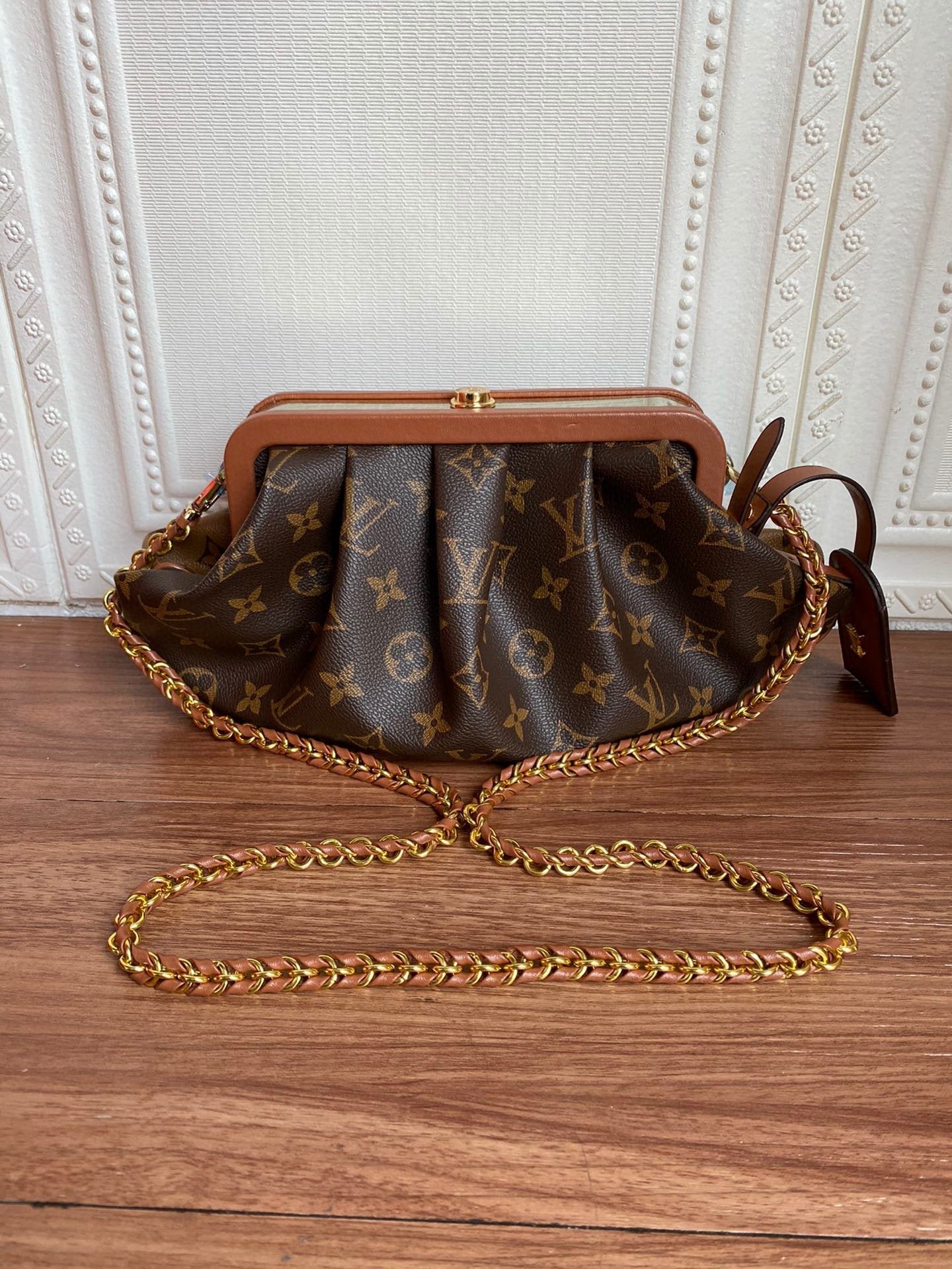 EN - New Arrival Bags LUV 052