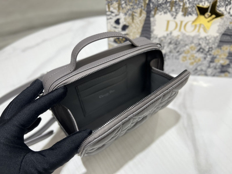 Glami Fashion - DIR Bags - 2025