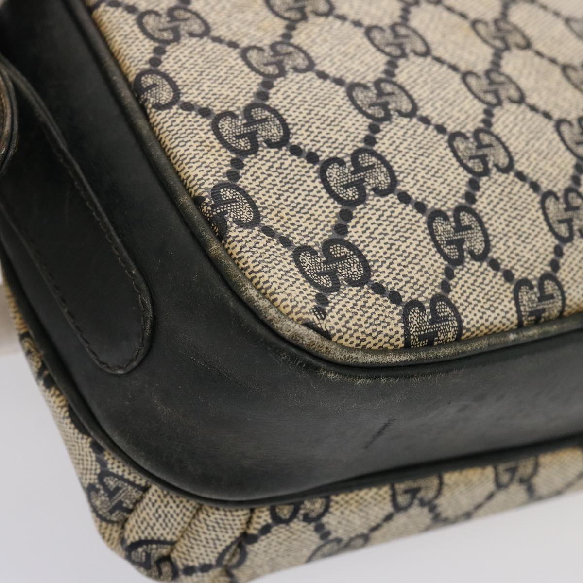 GUCCI GG Supreme Shoulder Bag PCV Navy 001 256 1066 76733