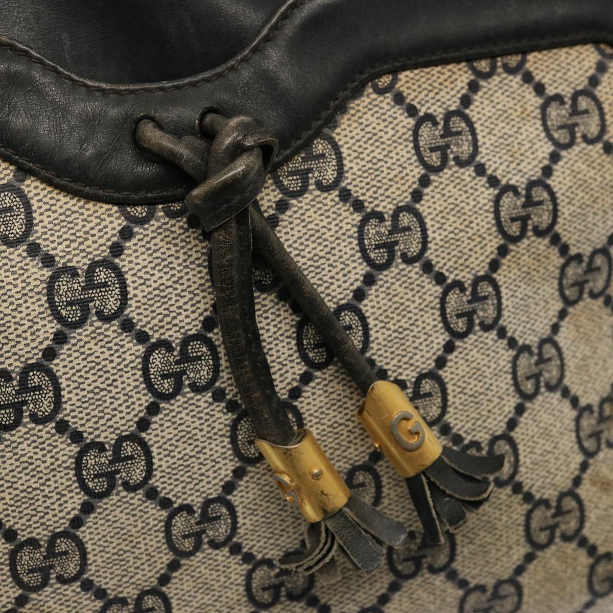GUCCI GG Supreme Shoulder Bag PCV Navy 001 256 1066 76733