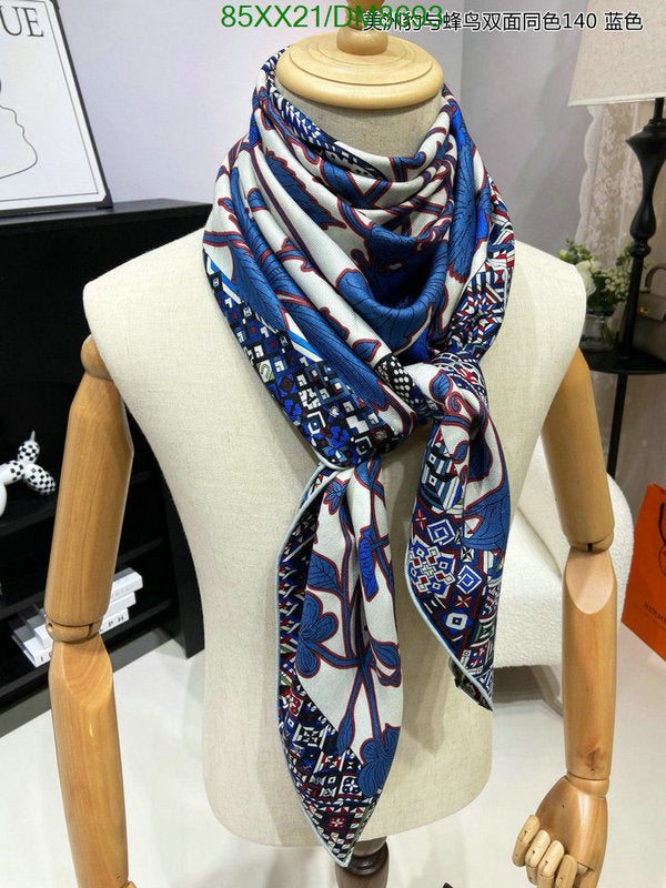 SAMC - HMS Scarves - 029