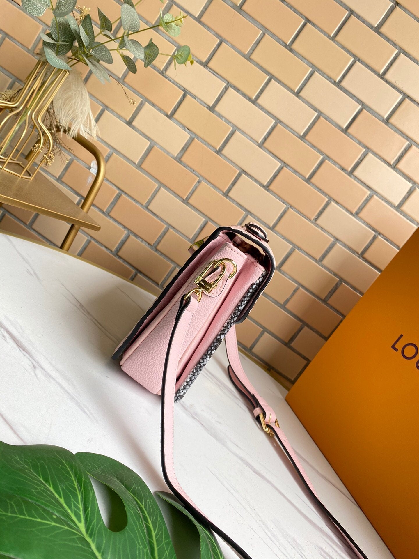 EN - New Arrival Bags LUV 126