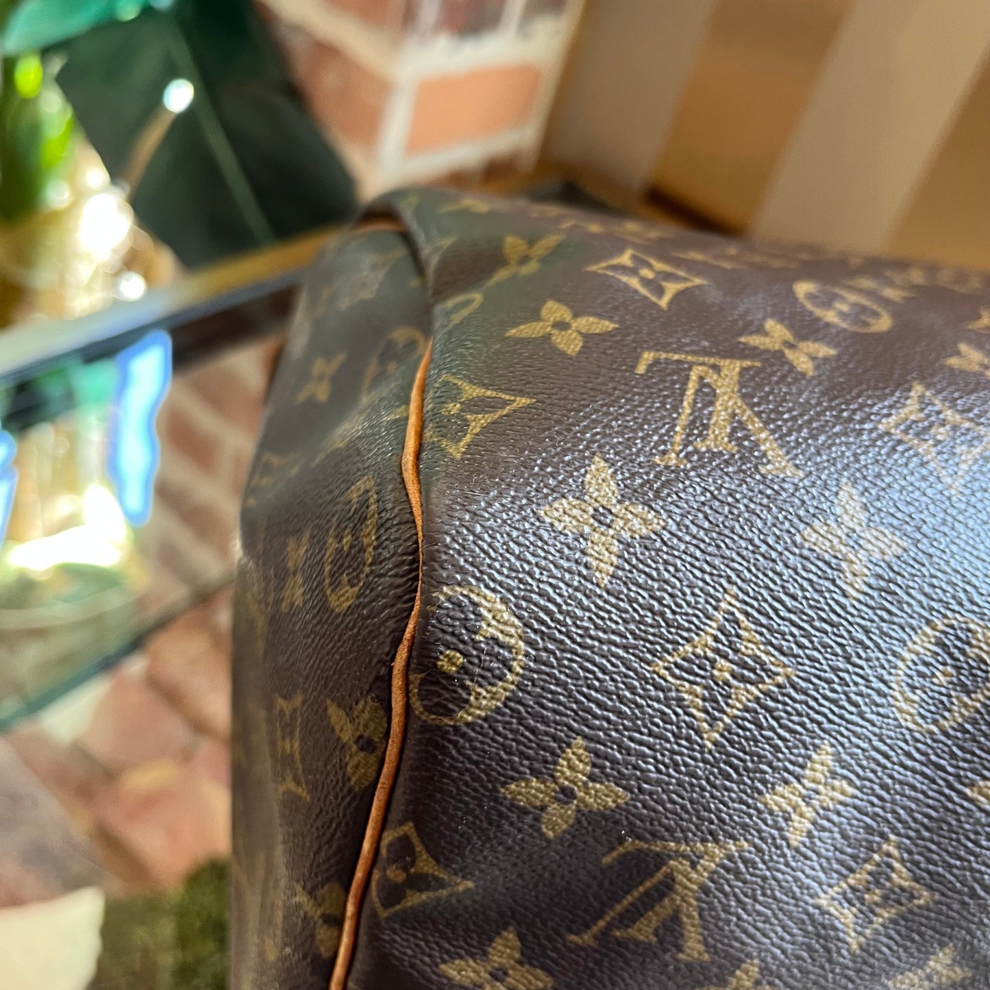 LOUIS VUITTON Vintage Monogram Canvas Speedy 40