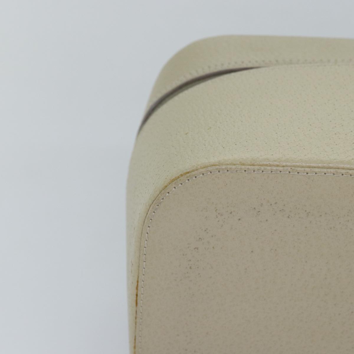 GUCCI Vanity Cosmetic Pouch Leather Cream 039 2020 0710 77674