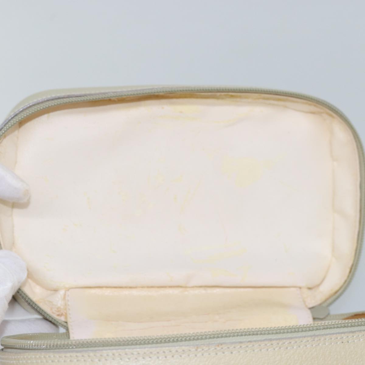 GUCCI Vanity Cosmetic Pouch Leather Cream 039 2020 0710 77674